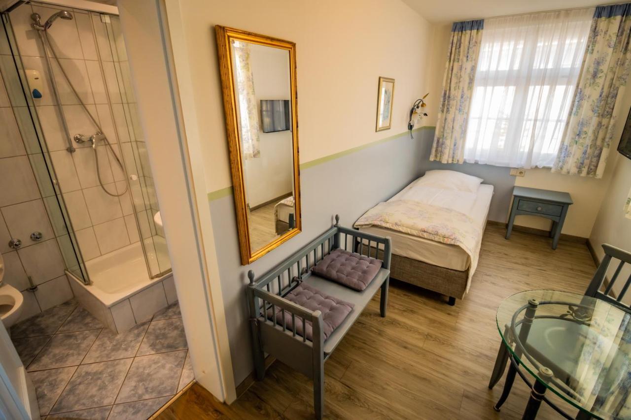 Hotel Gasthof Roessle Weingarten  Luaran gambar